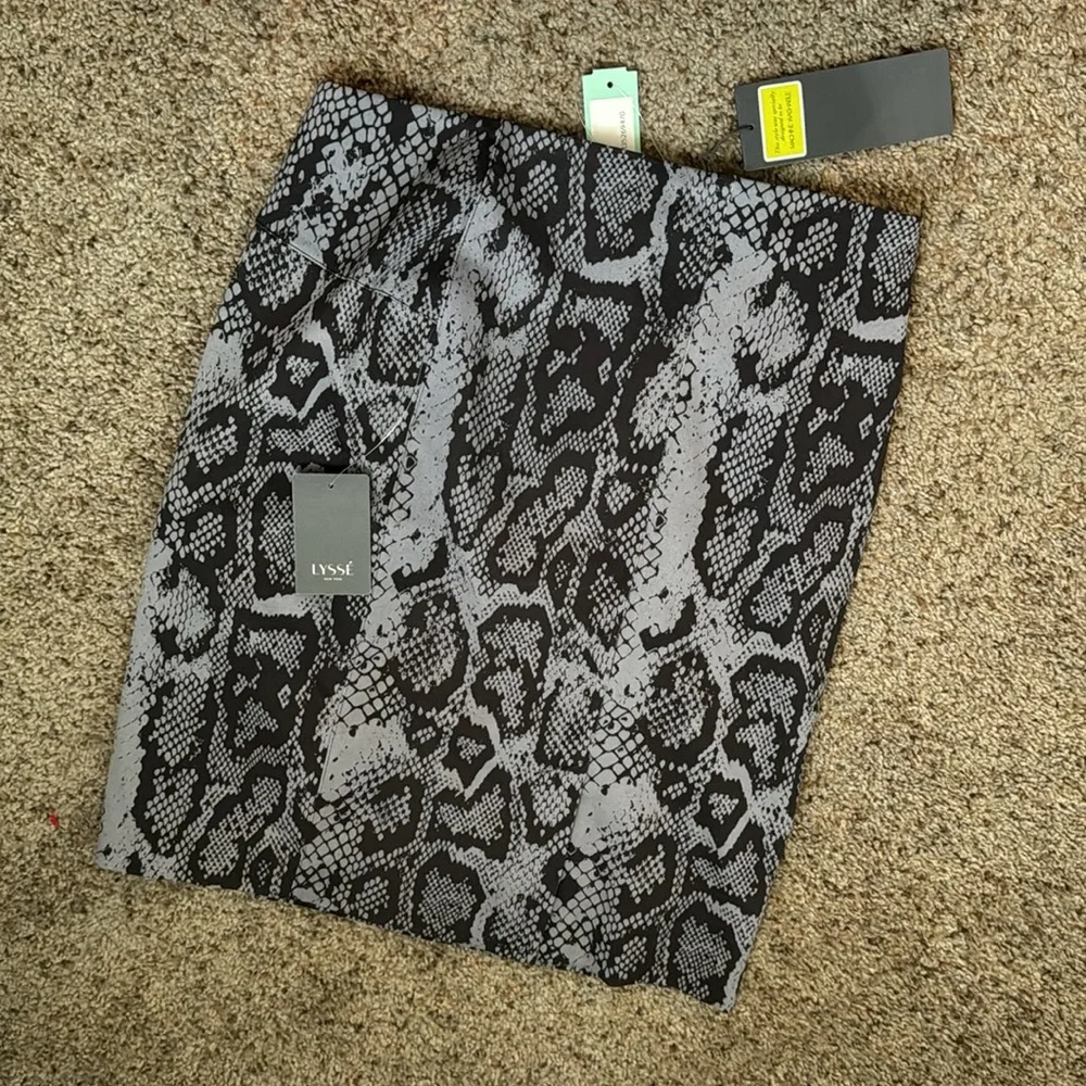 Lysse Charity Pencil Skirt NWT Snake Print M - Picture 5 of 8